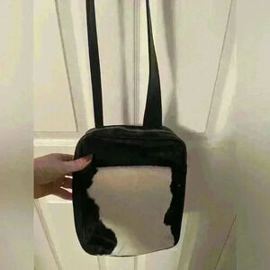 JOHNNY FARAH New York Leather Shoulder Crossbody Bag Purse in Black Cowhide